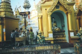 Shwedagon pagoda 2